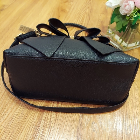 NWT New! Like dreams black woman's bow purse.  Size 10x13x4.5 inches. Gift Chris - Picture 7 of 8